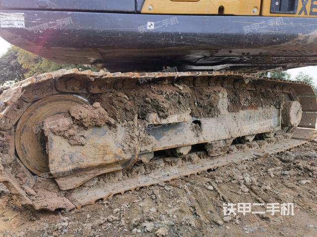 左側(cè)履帶整體?（行走機(jī)構(gòu)）