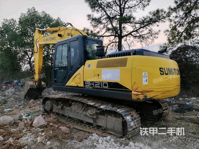 左后45(整機(jī)外觀) 左后45(整機(jī)外觀)