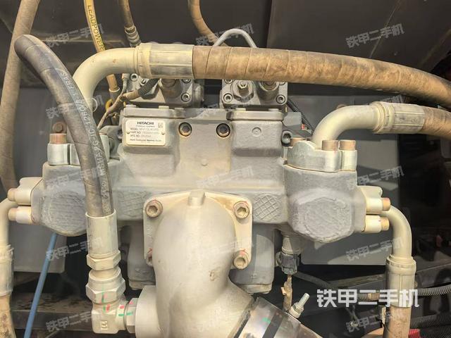 左后方玻璃角標(biāo)(駕駛室部分) 左后方玻璃角標(biāo)(駕駛室部分)