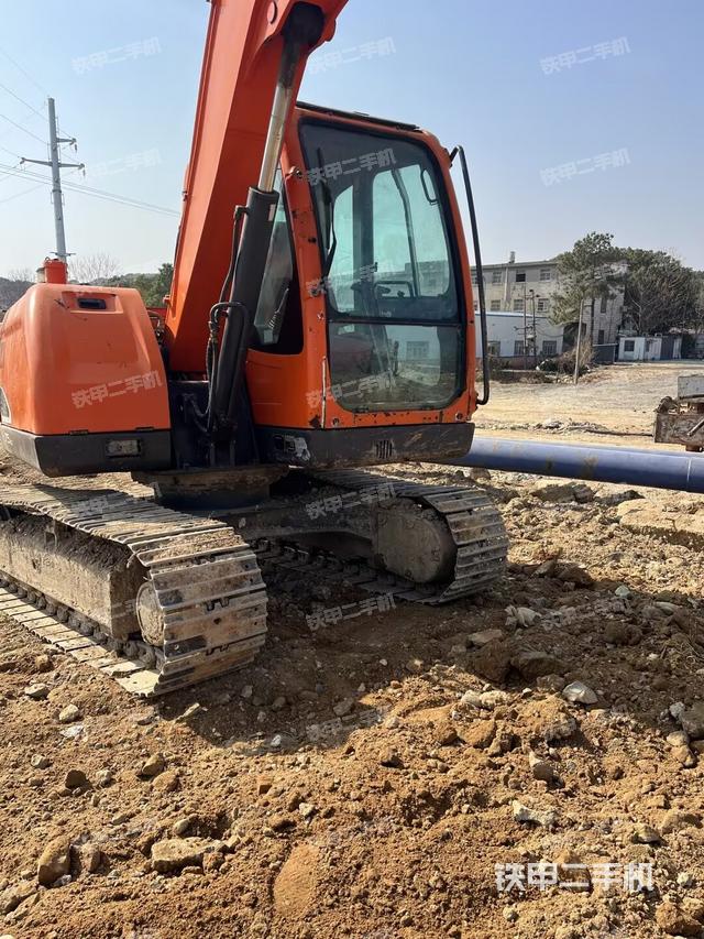 驾驶室顶部（整机外观）