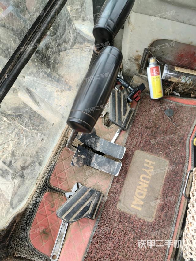 后窗玻璃角標(biāo)（駕駛室部分）