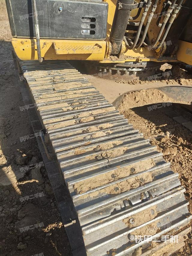 單側(cè)履帶整體（整機(jī)外觀）