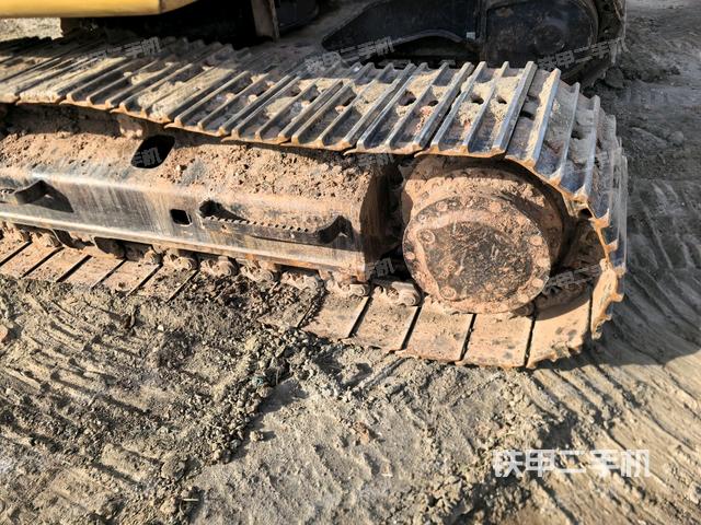 右驅(qū)動(dòng)輪（行走機(jī)構(gòu)）