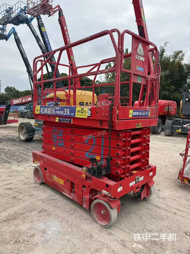 整機左側(cè)（設(shè)備外觀及核心部件）