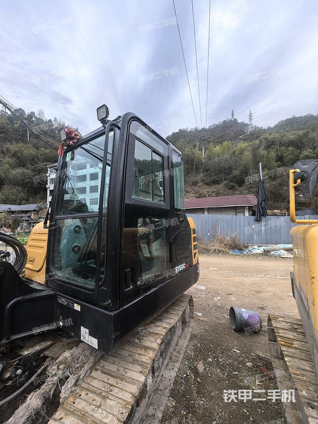 駕駛室整體（整機(jī)外觀）