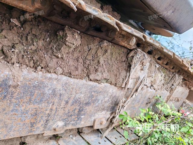 左側(cè)行走馬達蓋板(行走機構(gòu)) 左側(cè)行走馬達蓋板(行走機構(gòu))