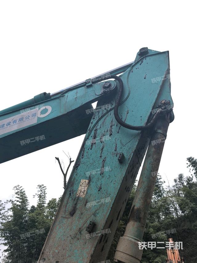 大臂油缸整體?豎拍（工作和回轉(zhuǎn)裝置）