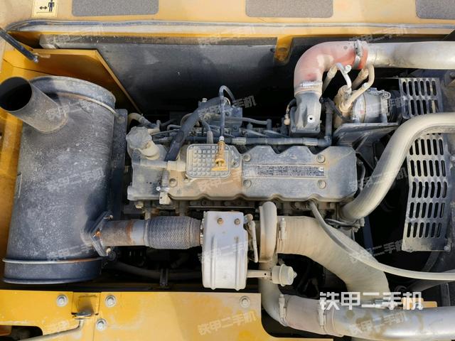 發(fā)動(dòng)機(jī)室（上車部件）