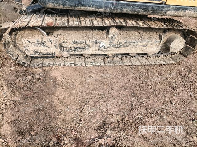 右側(cè)履帶整體?（行走機(jī)構(gòu)）