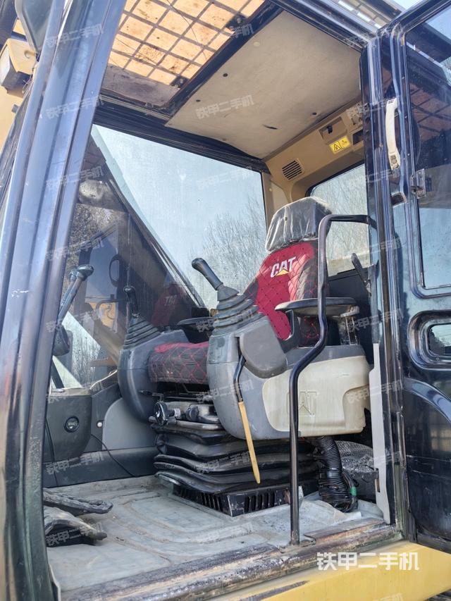 驾驶室整体（整机外观）