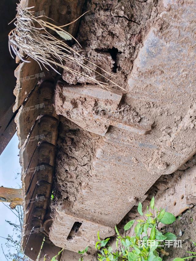 右側(cè)行走馬達蓋板(行走機構(gòu)) 右側(cè)行走馬達蓋板(行走機構(gòu))