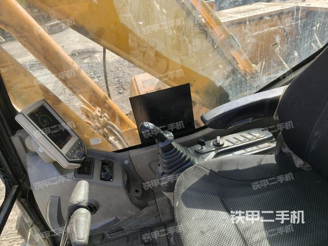 座椅左側(cè)控制臺/音響/含左手柄（駕駛室部分）