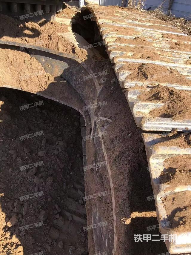 單側(cè)履帶整體（整機(jī)外觀）