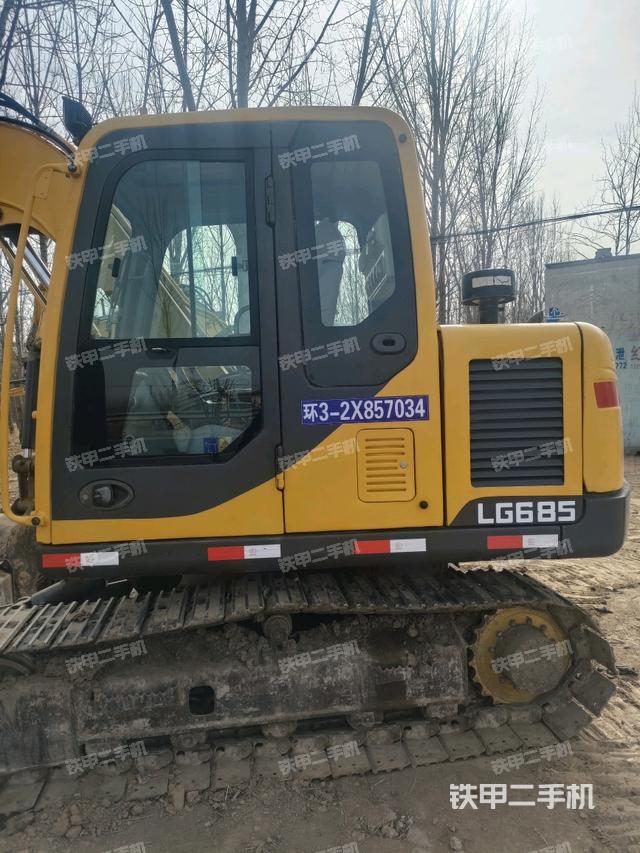 駕駛室整體（整機(jī)外觀）