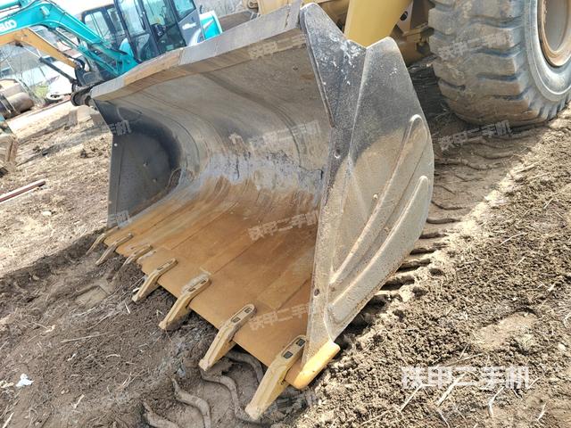 工作裝置整體（整機(jī)外觀及大件）