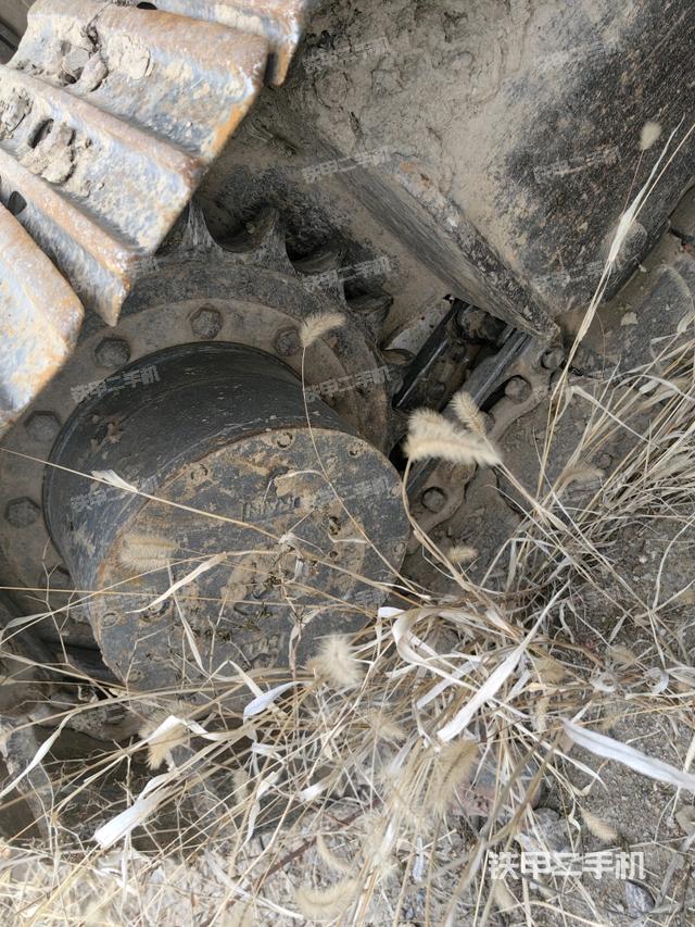 右驅(qū)動(dòng)輪（行走機(jī)構(gòu)）