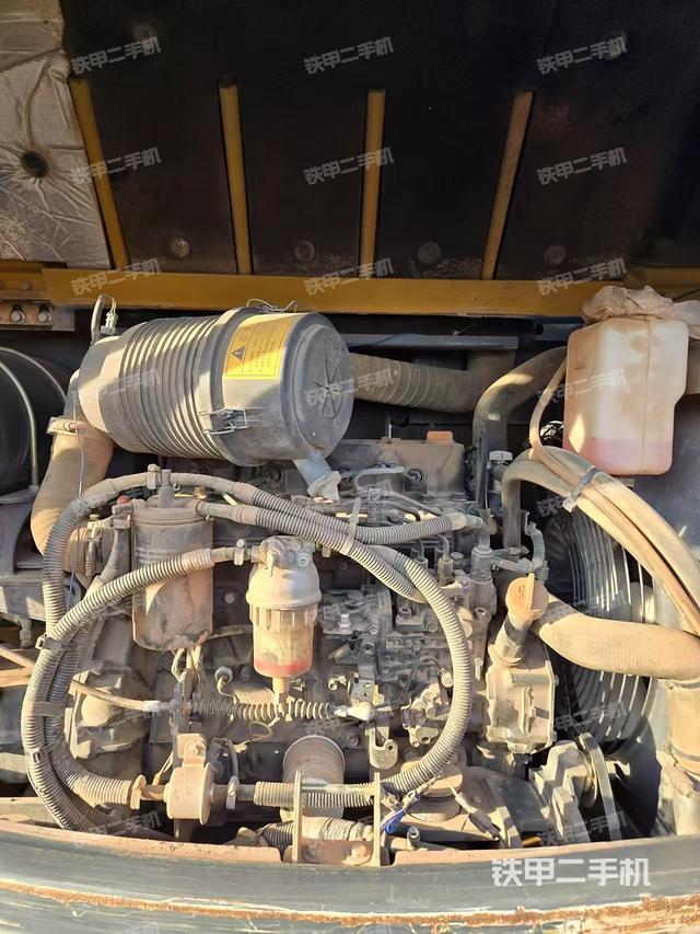 發(fā)動機整體俯視(整機外觀) 發(fā)動機整體俯視(整機外觀)