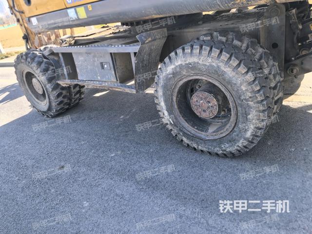 左側(cè)履帶整體?(行走機構(gòu)) 左側(cè)履帶整體?(行走機構(gòu))