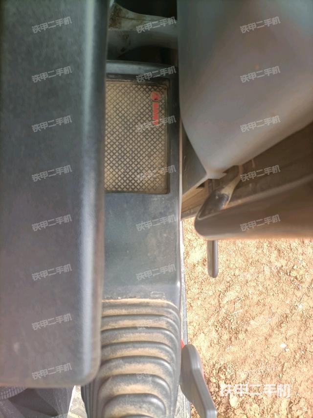 座椅左側(cè)控制臺(tái)/音響/含左手柄（駕駛室部分）