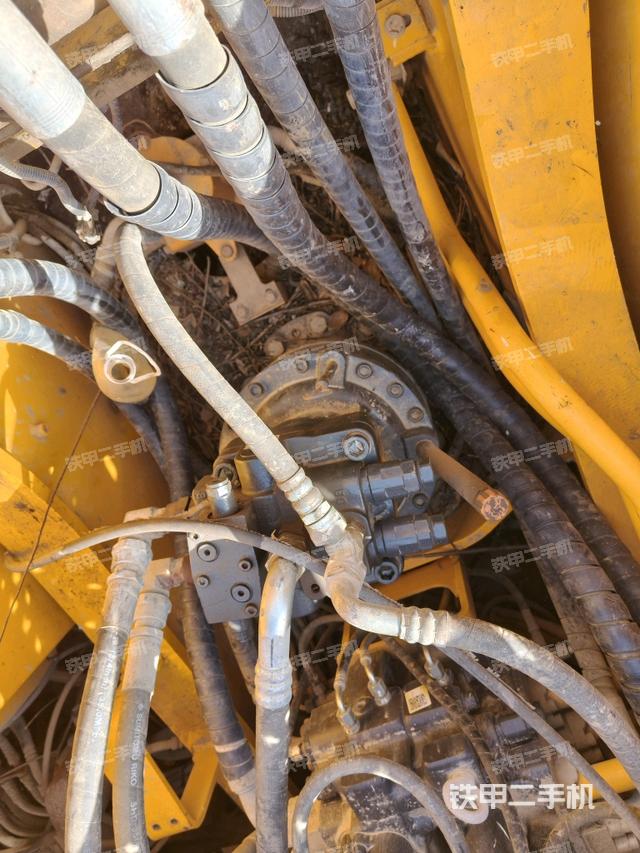 回轉(zhuǎn)馬達(dá)（上車部件）