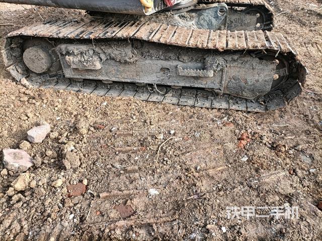 右側履帶整體?（行走機構）