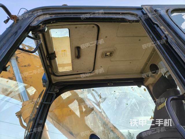 座椅后部（駕駛室部分）