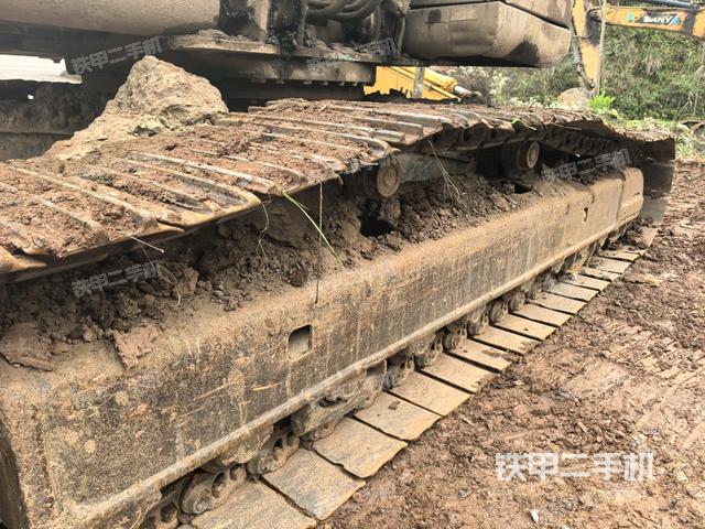 右側(cè)履帶整體（行走機(jī)構(gòu)）