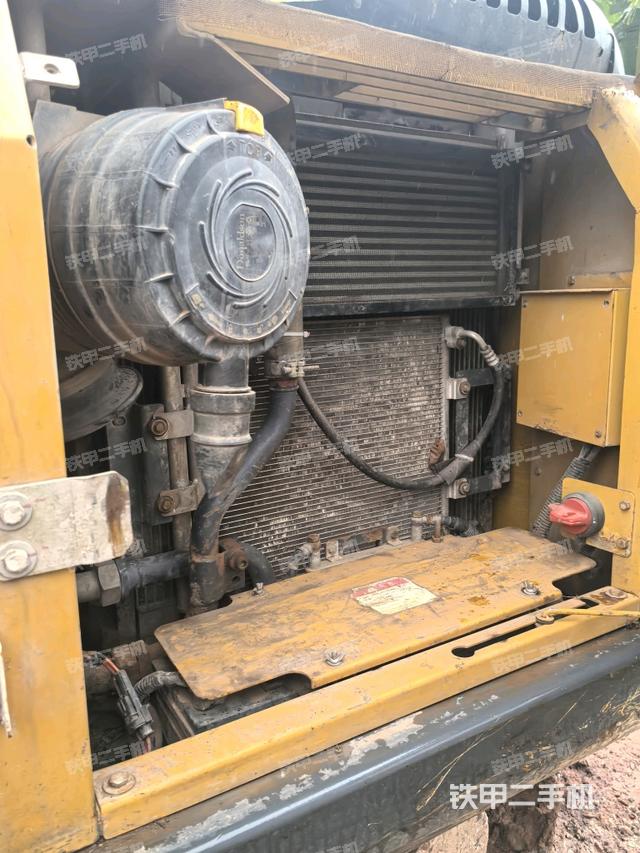 散熱器正面（大件艙室）