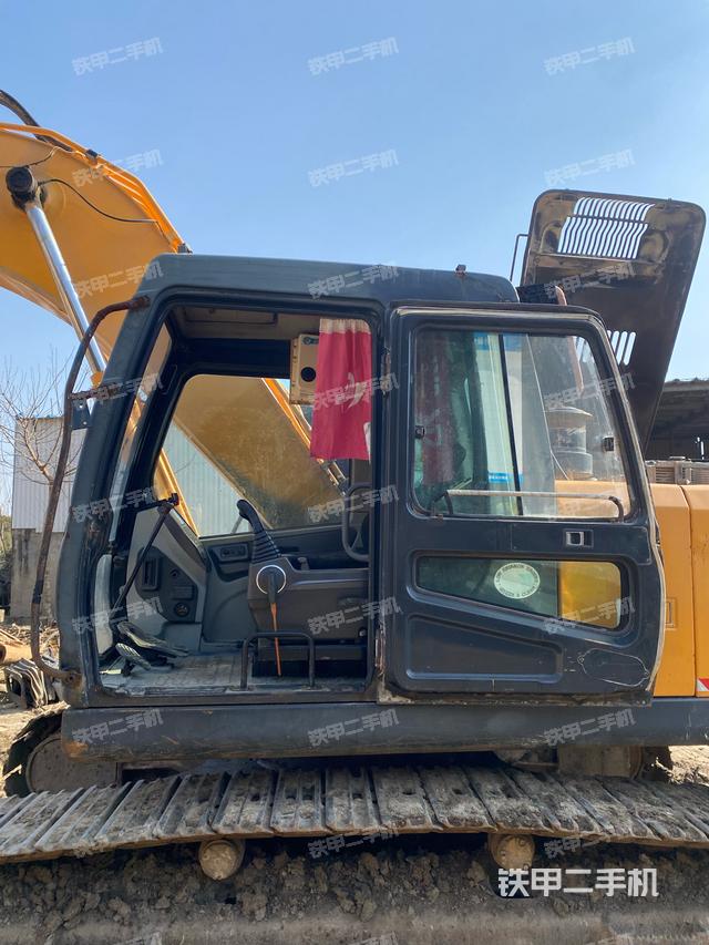 驾驶室整体（整机外观）