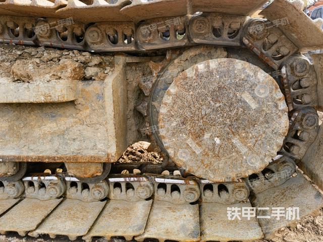 右驅(qū)動(dòng)輪（行走機(jī)構(gòu)）