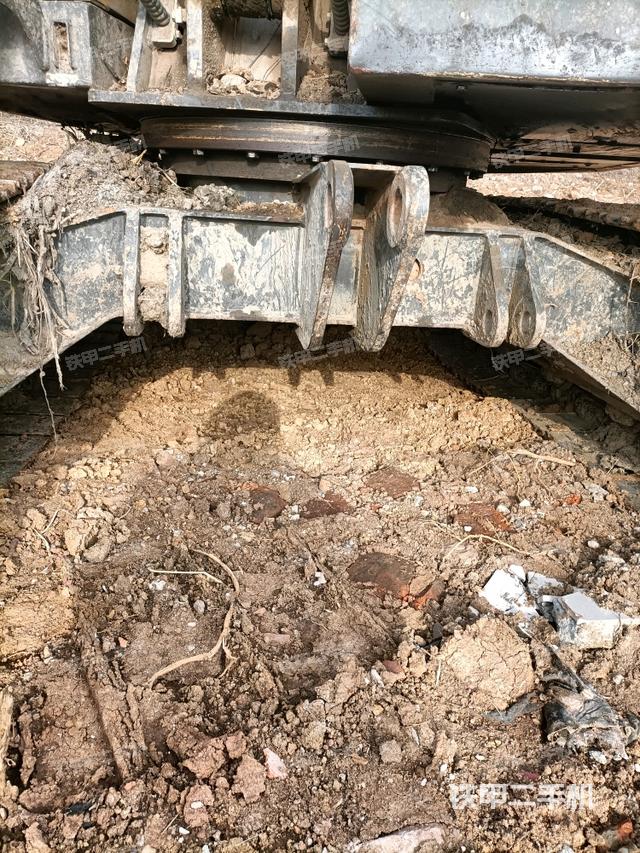 轉盤和下車架正前（工作和回轉裝置）