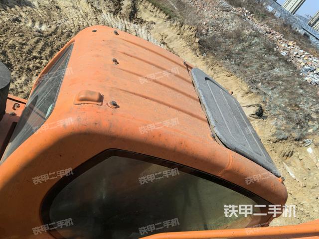 駕駛室頂部俯視(上車(chē)部件) 駕駛室頂部俯視(上車(chē)部件)