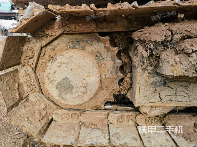 右驅(qū)動(dòng)輪（行走機(jī)構(gòu)）