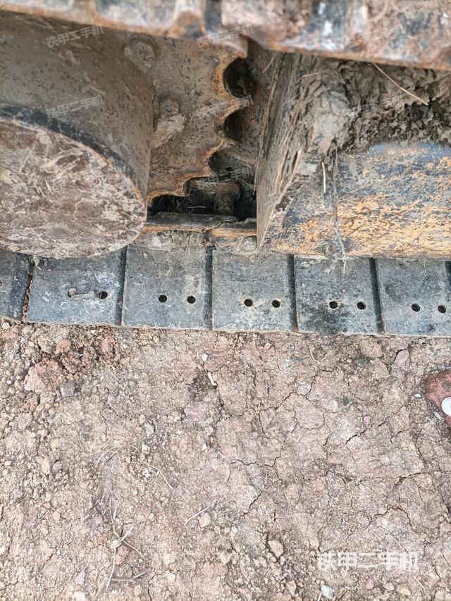 左驅(qū)動(dòng)輪（行走機(jī)構(gòu)）