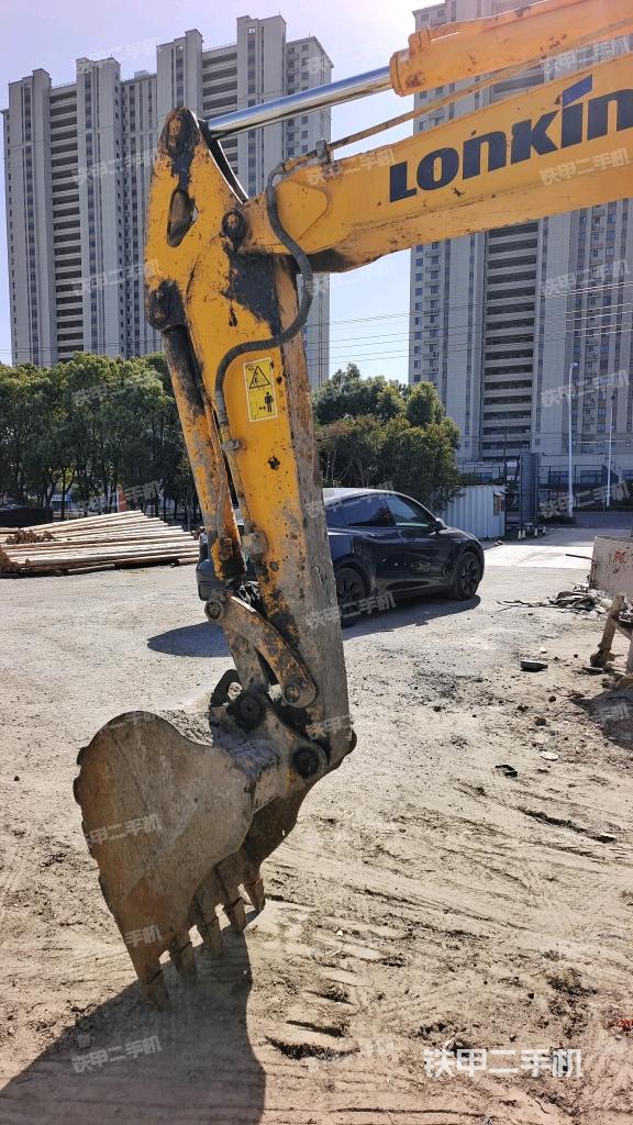 小臂整體左后（工作和回轉(zhuǎn)裝置）