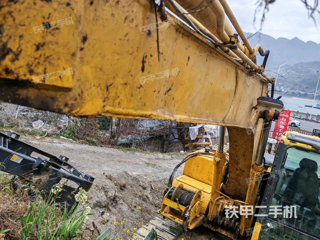 大臂整體?右側(cè)(工作和回轉(zhuǎn)裝置) 大臂整體?右側(cè)(工作和回轉(zhuǎn)裝置)