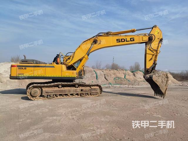 整機(jī)右后45°(整機(jī)外觀) 整機(jī)右后45°(整機(jī)外觀)