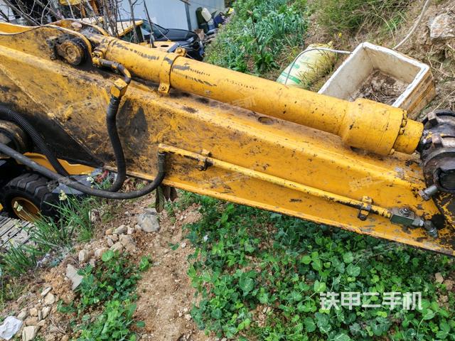 小臂整體左后(工作和回轉(zhuǎn)裝置) 小臂整體左后(工作和回轉(zhuǎn)裝置)