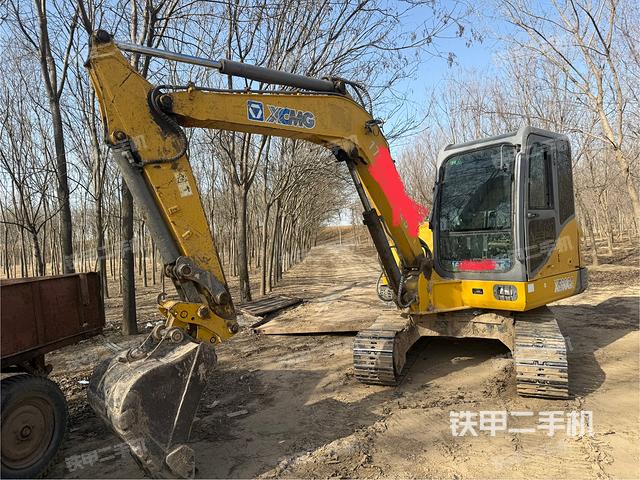 驾驶室整体（整机外观）