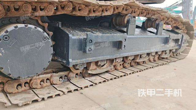 单侧履带整体（整机外观）