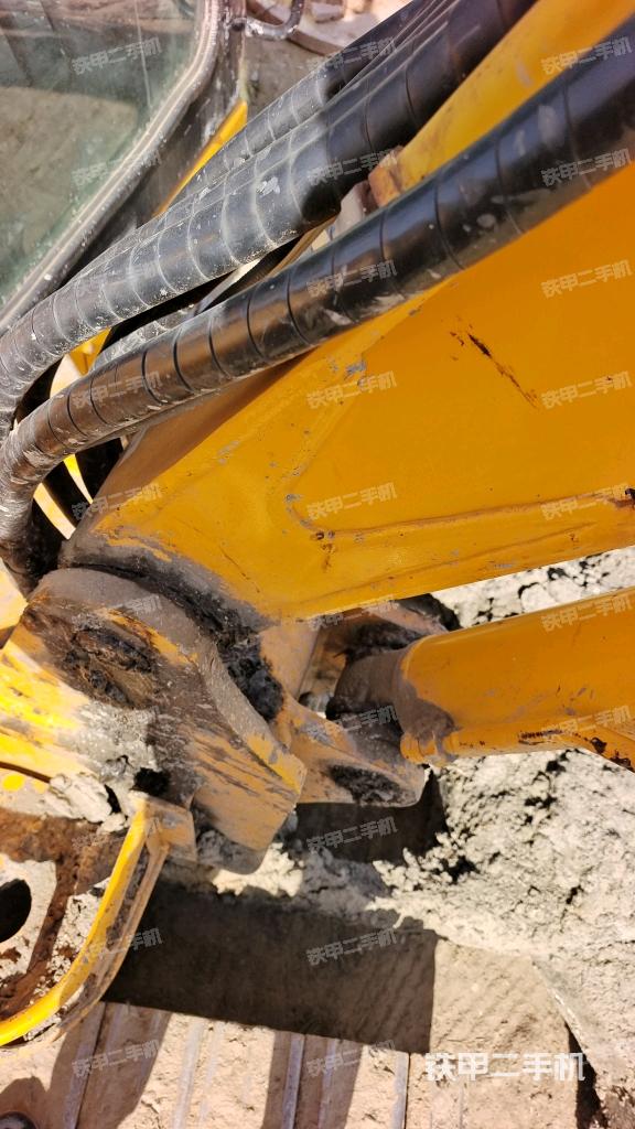 大臂根部?斜（工作和回轉(zhuǎn)裝置）