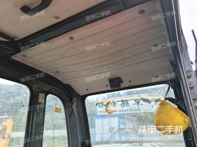 駕駛室左后45度（駕駛室部分）