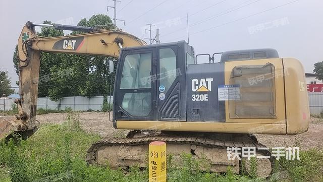 駕駛室整體(整機外觀) 駕駛室整體(整機外觀)