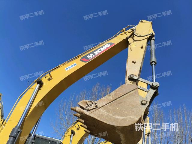 小臂整體左后（工作和回轉裝置）