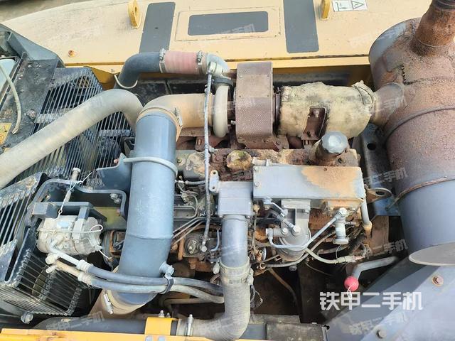 發(fā)動機整體俯視(整機外觀) 發(fā)動機整體俯視(整機外觀)