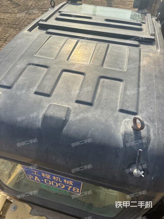 駕駛室頂部（整機(jī)外觀）