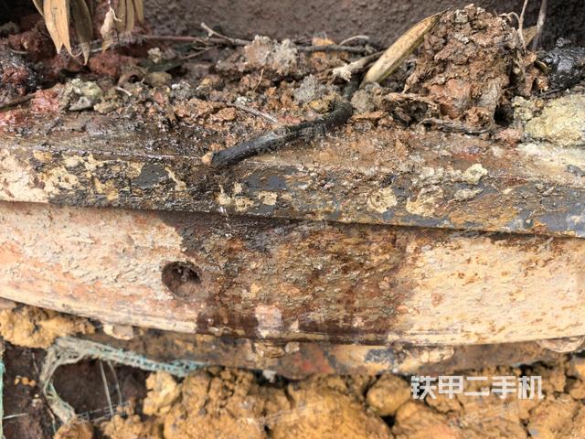 大臂背部俯視（工作和回轉(zhuǎn)裝置）