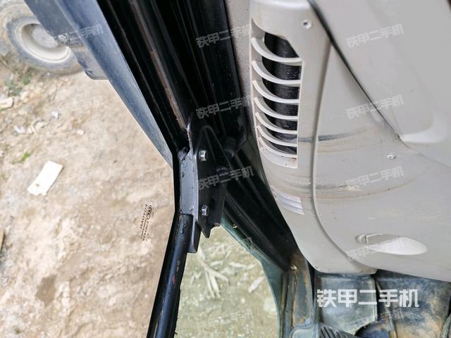 座椅后部(駕駛室部分) 座椅后部(駕駛室部分)