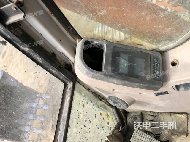 右側(cè)玻璃角標(biāo)（駕駛室部分）