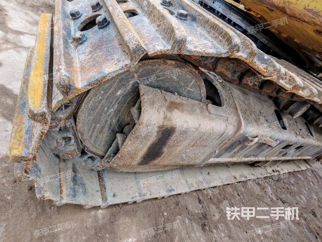 液壓泵艙室正面整體（整機(jī)外觀）